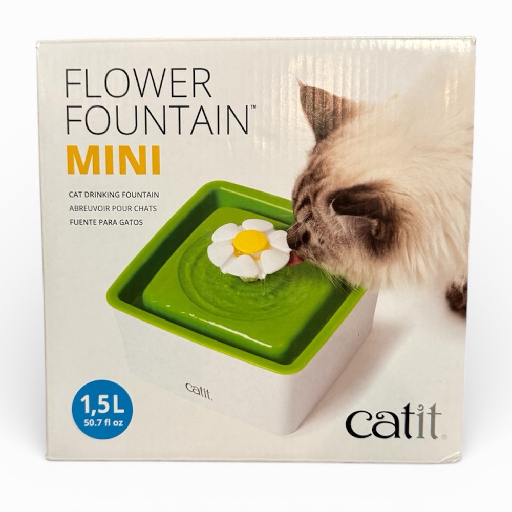 BNIB Catit Mini Flower Fountain drinking Cat water bowl